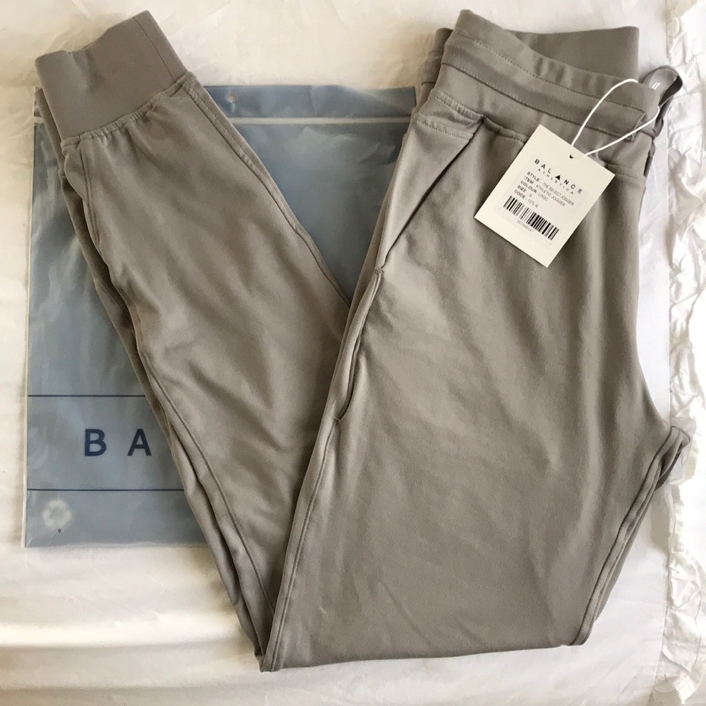 NWT Balance Athletica Logic Joggers - size S
